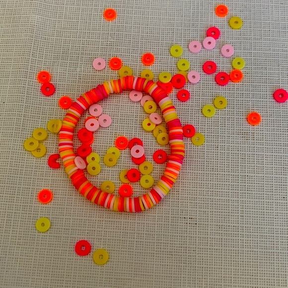 Sunrise clay bead bracelet - Picture 4 of 4